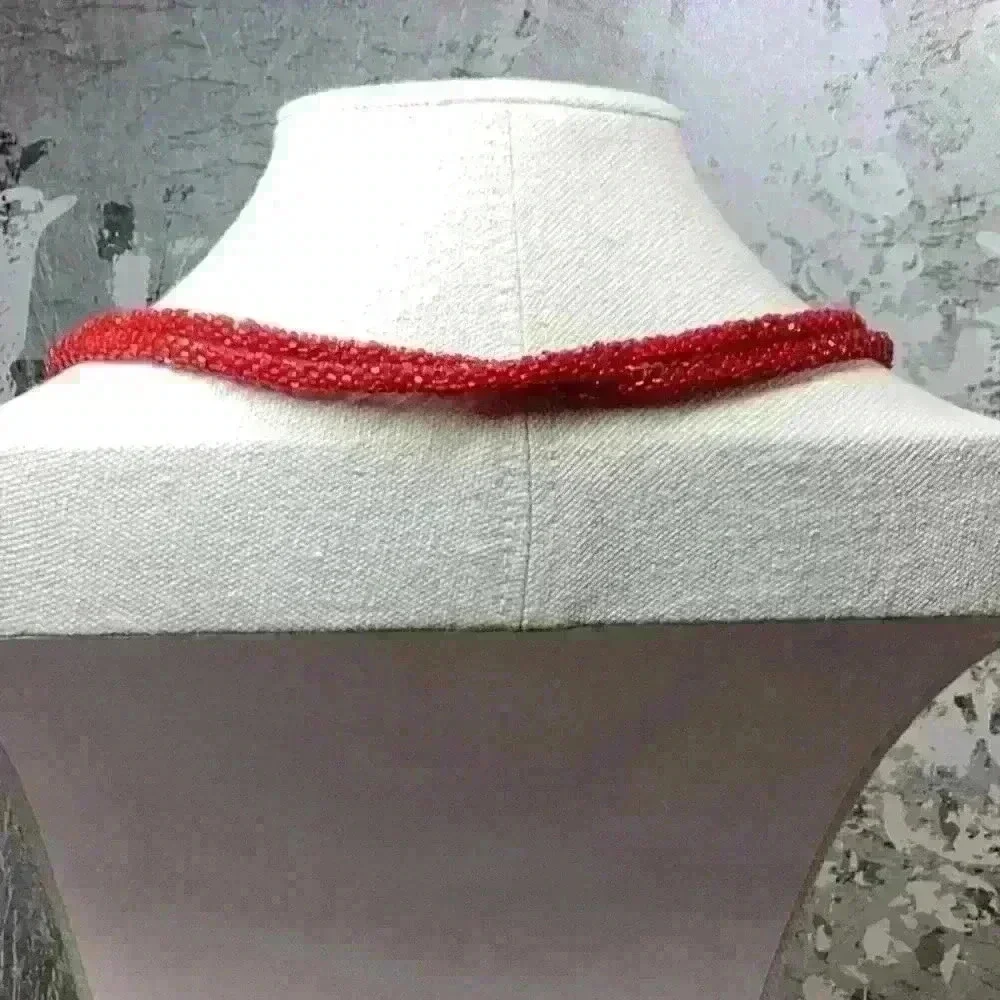 Red Glass Mesh Necklace